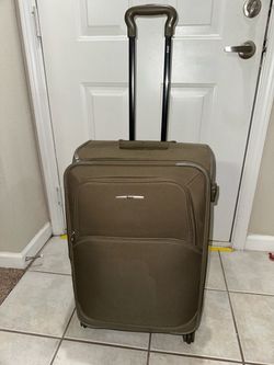 VIP Softside Spinner Suitcase