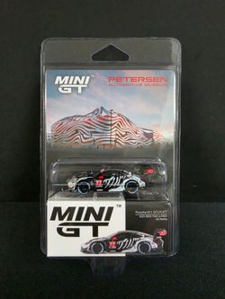 Mini GT Porsche 911 GT3 R #77 AO Racing Petersen Automotive Museum Edition