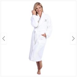 https://offerup.com/redirect/?o=Q2h1cmNoSG9tZUNvbGxlY3Rpb25zLmNv  presents: Authentic Hotel and Spa Unisex Turkish Cotton Terry Bath Robe with single 