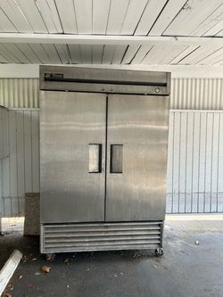 Refrigerator (Commercial)