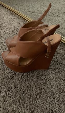 Wedge heels