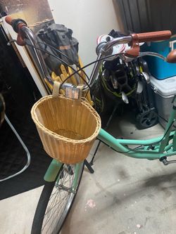 Women’s bike—like new