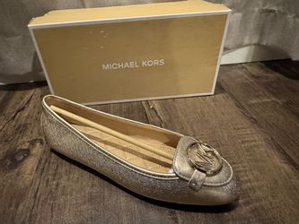 New Michael Kors flats sizs 7.5
