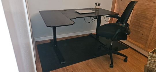 Electronic Office Desk and Chair
