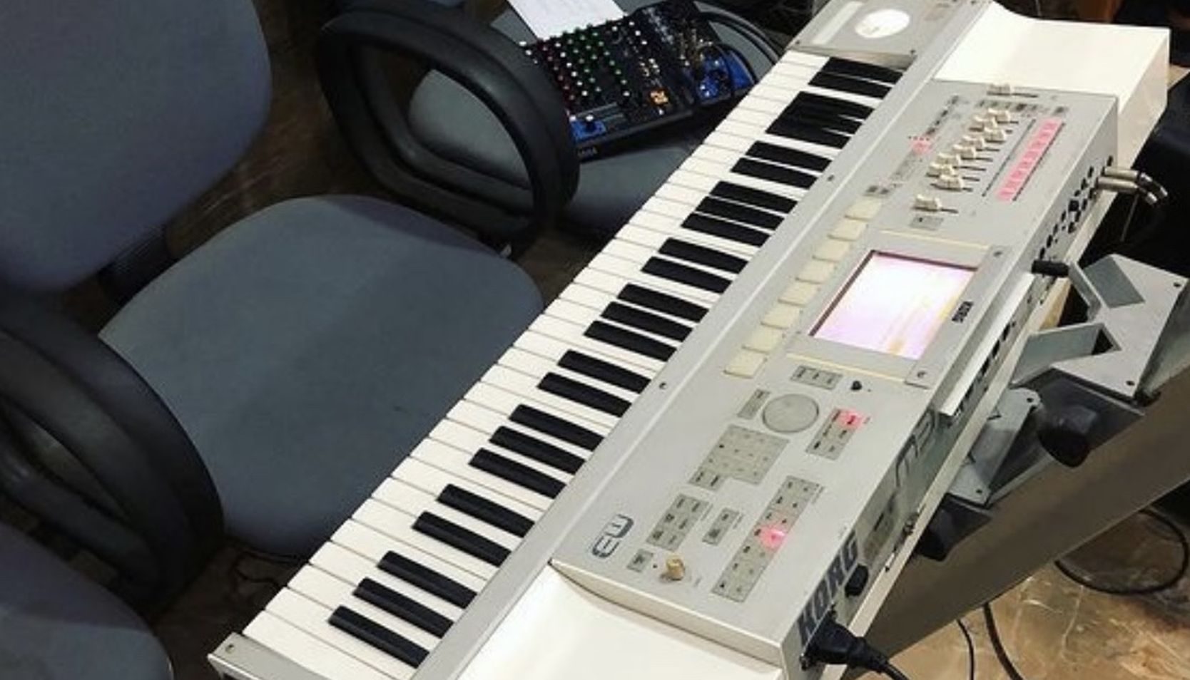 Korg M3