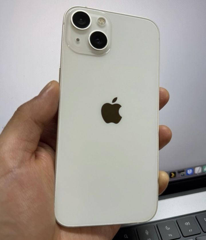 iPhone 13
