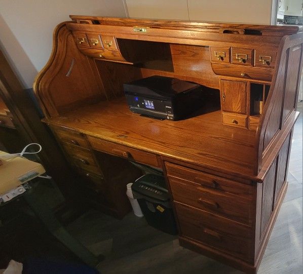 Vintage Desk/ Escritorio Antiguo