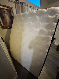 Mattress full size new