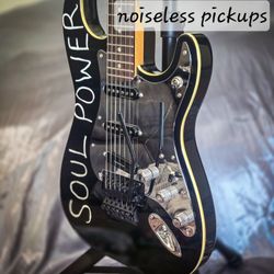 50% OFF FENDER Tom Morello Soul Power Stratocaster Strat Electric Guitar Black Artist Signature With Case