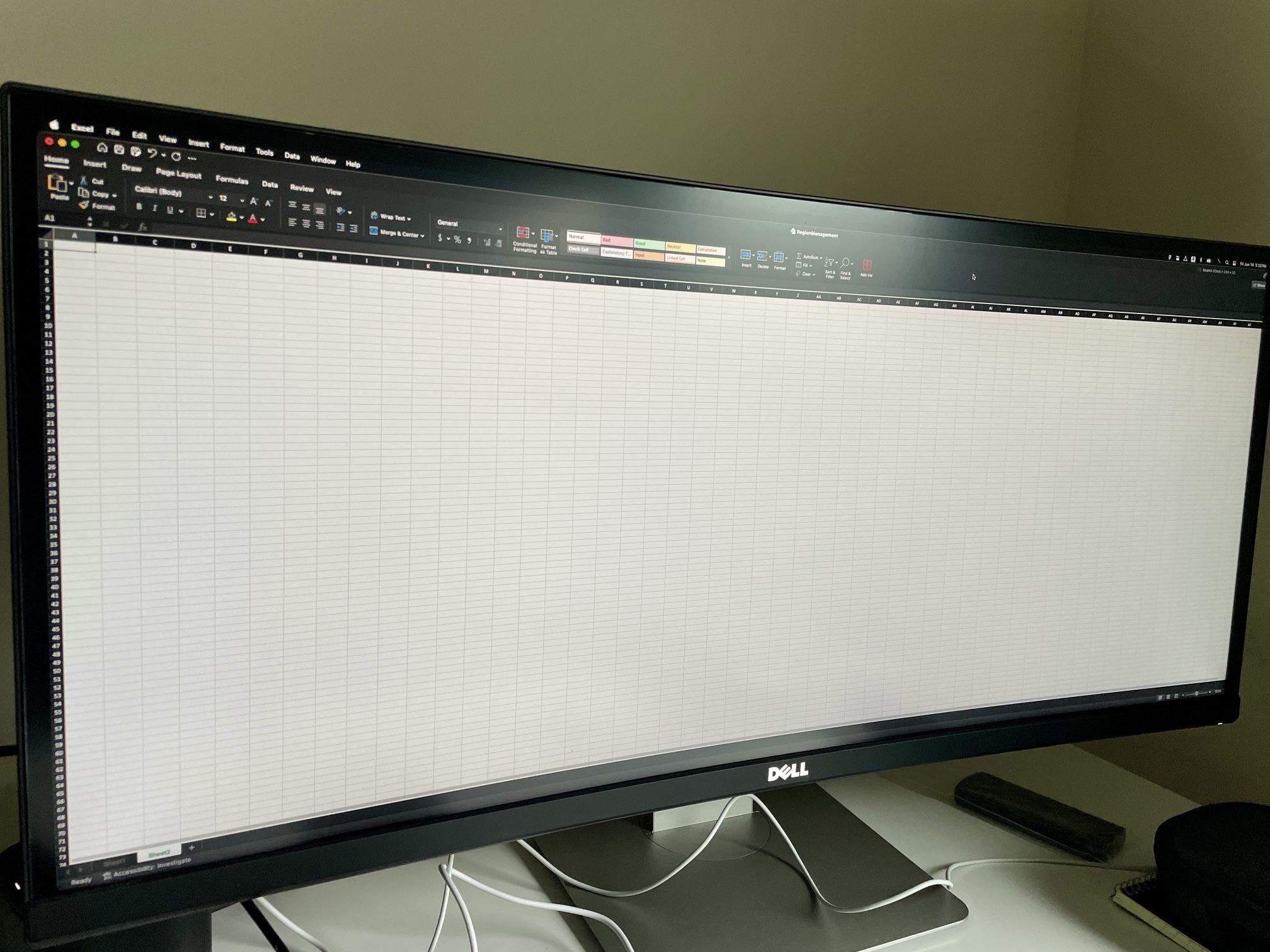 Dell 34 inch curved widescreen UltraSharp monitor