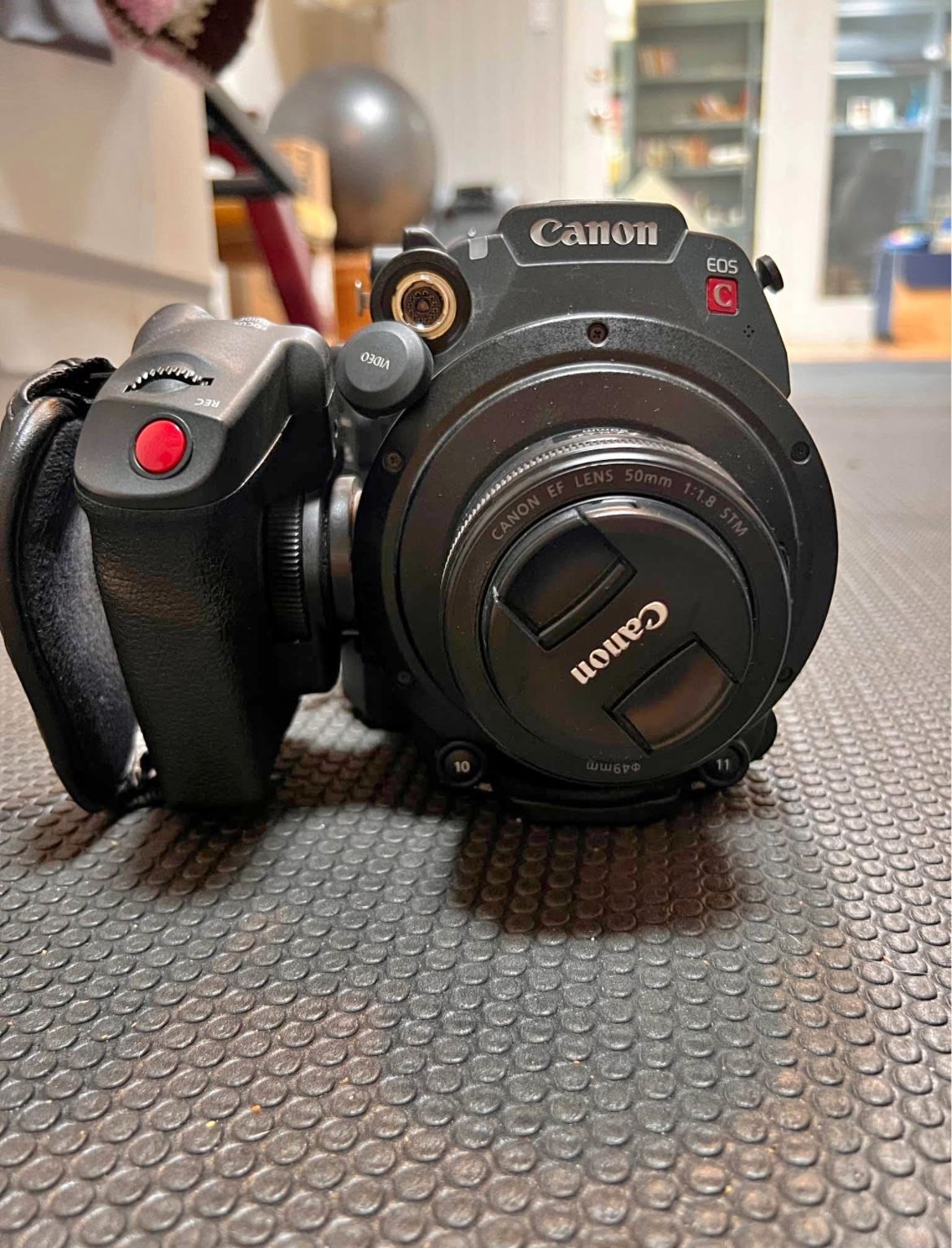 CANON EOS C200 Cinematic Camera (EF Mount )