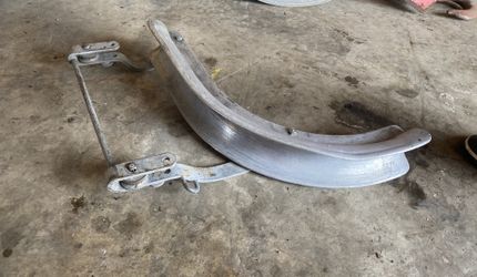 Cable chute lineman tool