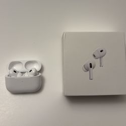 Apple AirPods Pro 2nd Generation with MagSafe Wireless Charging Case (USB‑C) 