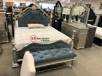 LUXURY BLUE TUFTED VELVET HEADBOARD AND SSILVER WOODEN FRAME BED