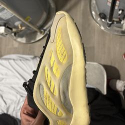 Yeezy 700 Safflower