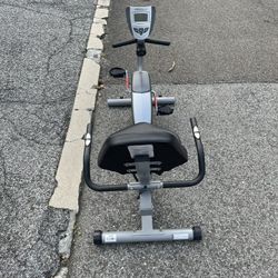 Exerpeutic 900XL Recumbent Exercise Bike with Pulse for Sale in New Rochelle NY OfferUp