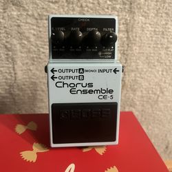 Boss CE5 Chorus Ensemble Pedal