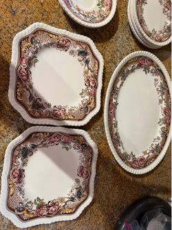 DEVONSHIRE  JOHNSON BROTHERS PLATES TRAYS MADE IN ENGLAND