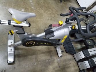 Livestrong by matrix commercial indoor cycling bike