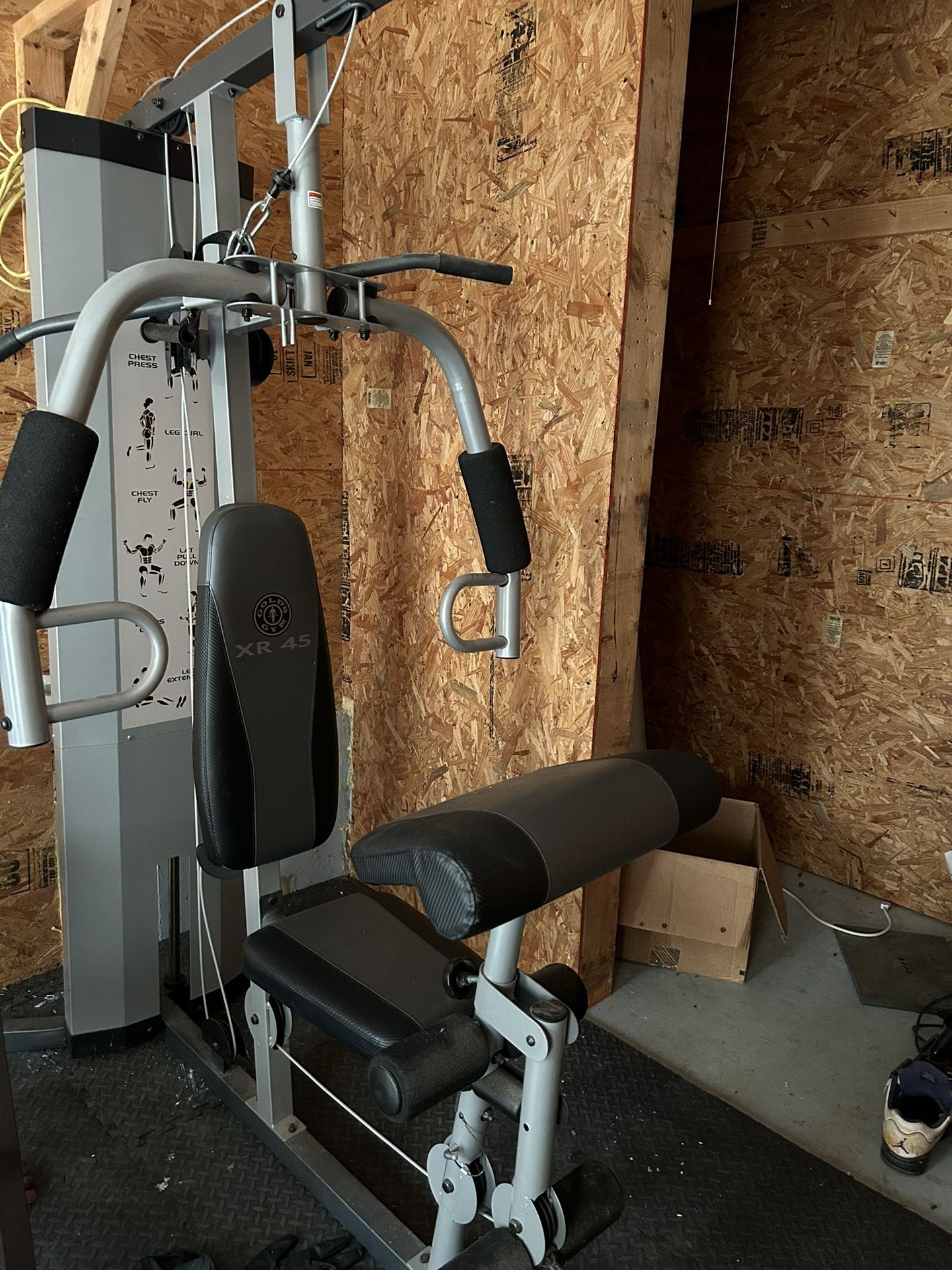 Golds Gym XR 45 Home gym