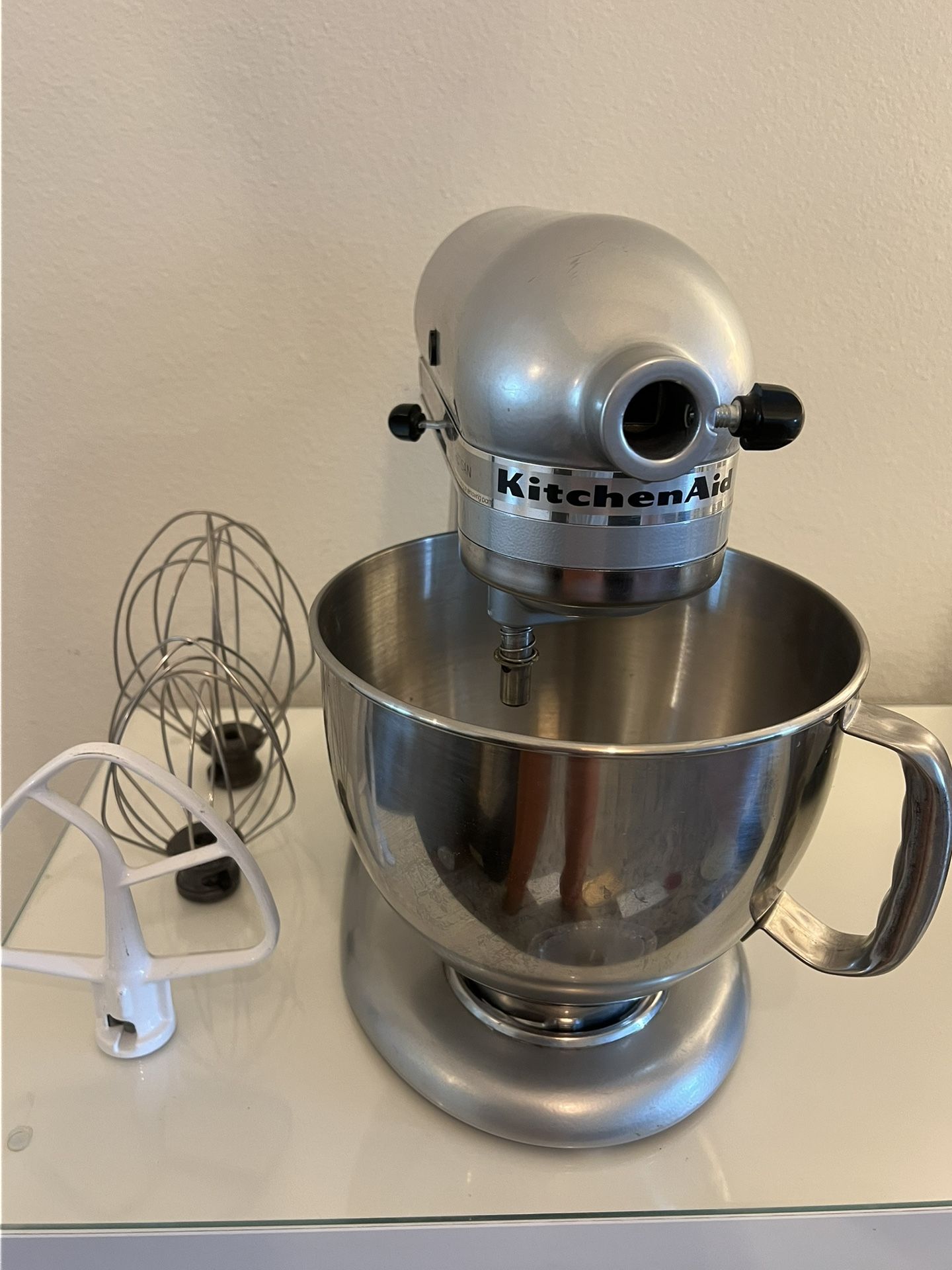 Kitchen Aid Artisan Stand Up Mixer