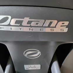 Octane Fitness 3700  Elliptical