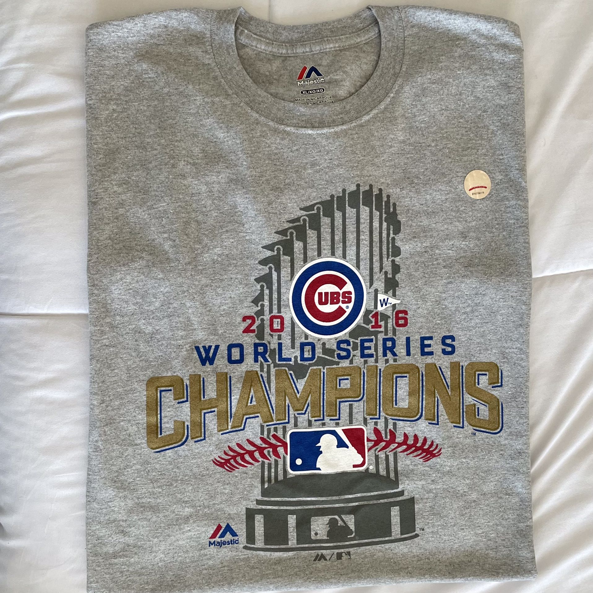 Cubs World Series Champions 2016 ⚾️ T-shirt Mens Size XL /New, all labeling attached. Fits Women, Too!
