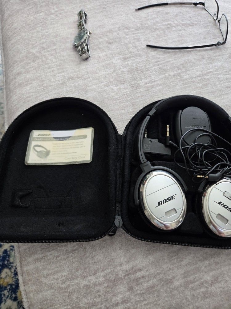 Bose QuietComfort 3 Acoustic Noise Cancelling Headphones
