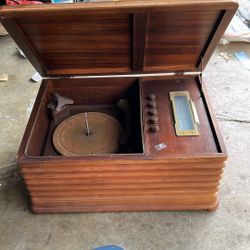1929 Record Player ..