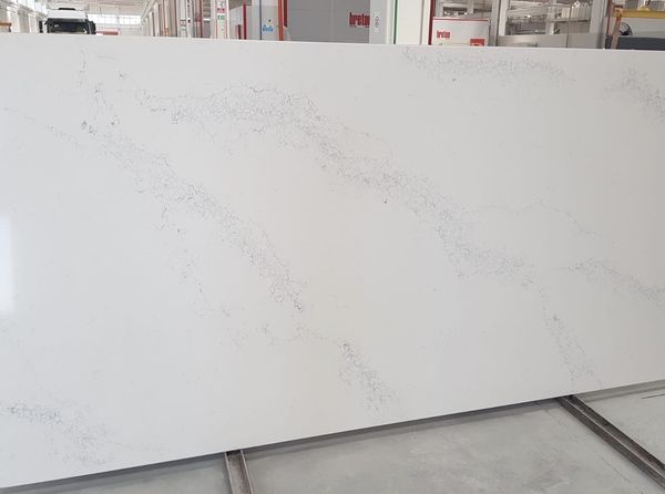 q quartz calacatta valentin