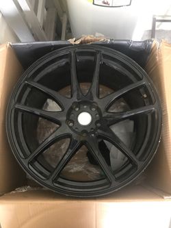 19 Inch ESR Rim. Only one Rim