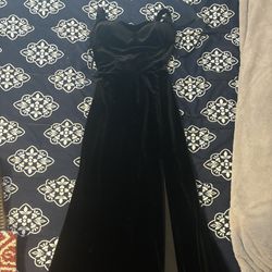Windsor XS Black Velvet Long Dress With Leg Slit