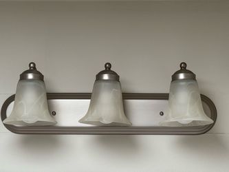 Bathroom Vanity Light Fixtures ( set of 2)