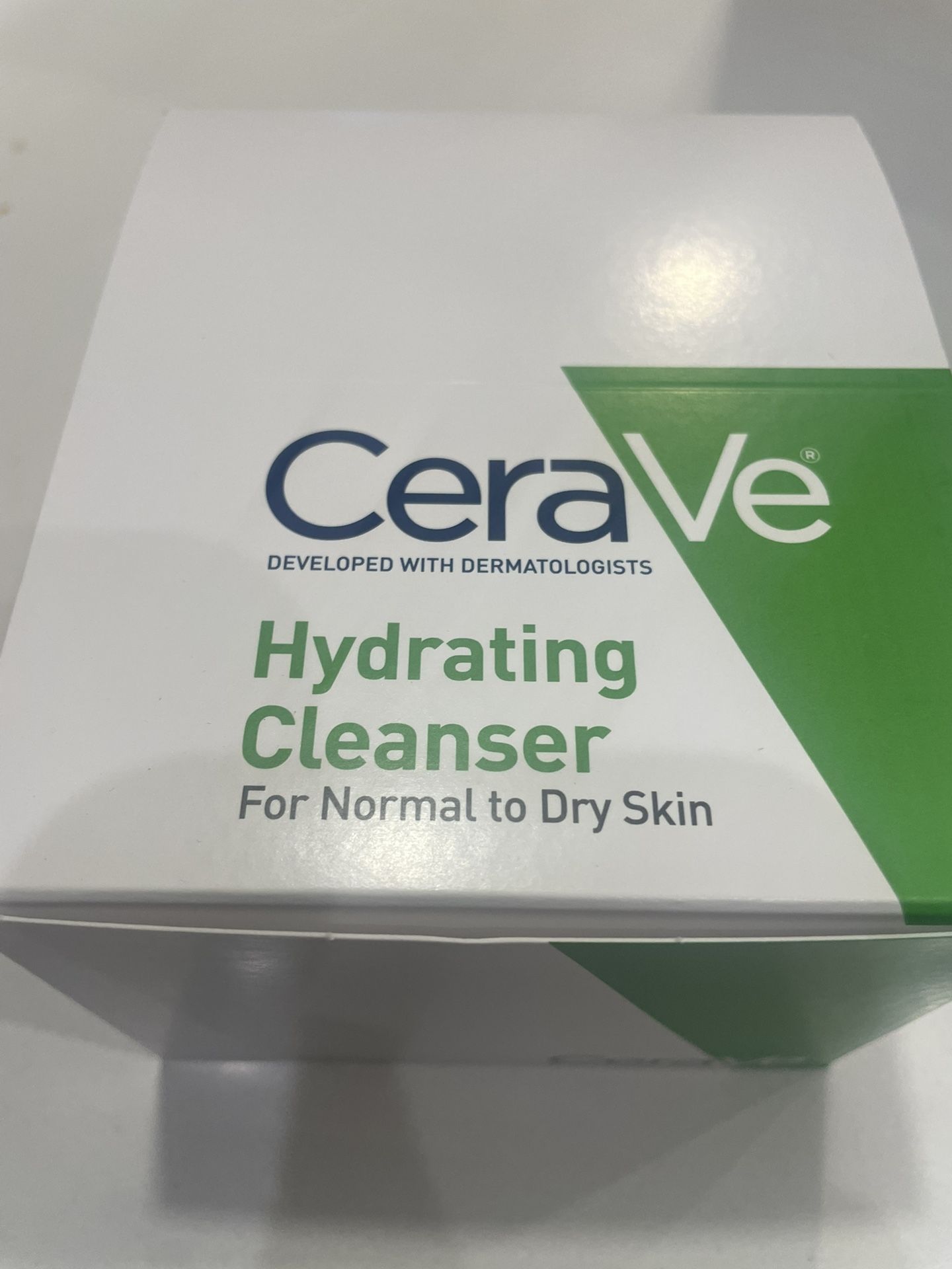 CeraVe Hydrating Cleanser Bulk Box Of 1 Oz 15 Bottles