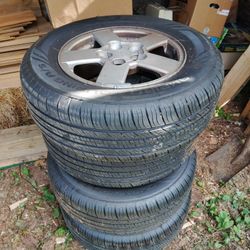2005 Chevy equinox Tires and wheels