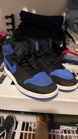 Jordan’s blue shoes
