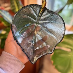 Vintage dynasty gallery art leaf dish plate