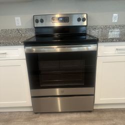 GE Electric Stove