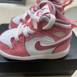 Air Jordan 4C.   39$ New Baby infant 4C Size 39$