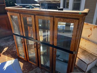 Dining room hatch