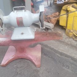 Multi-Prod Co. Farrier / Blacksmith Anvil 125lbs or 135lbs not sure 