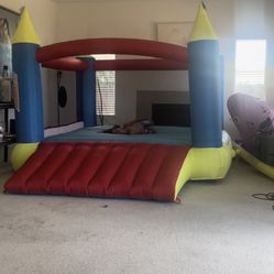 Jumper Big Table W 8 Chairs Red Bull Cooler