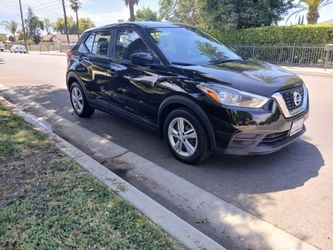 2020/ Nissan Kicks Sport