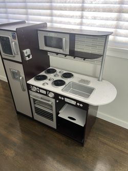 Kids Play Kitchen 