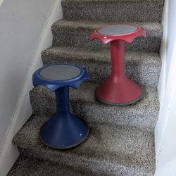 VS American Hocki Stools