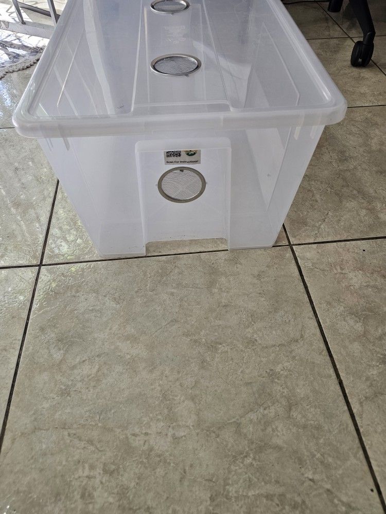 Feeder Insect Breeder Box/Container