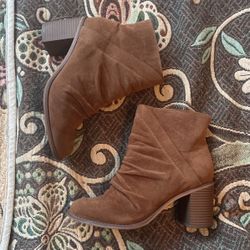 Womens Boots 11