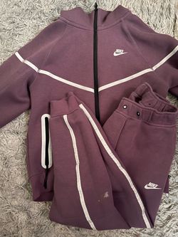 Nike Purple set Size Medium