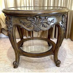 ⭕️ French Provincial Side Table with Glass Top & Lower Shelf