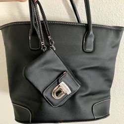 Y2K Victoria’s Secret tote + wristlet 🖤🩷